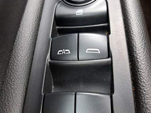 Used 2024 GMC Terrain SLE FWD image 15