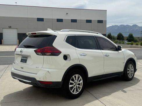 Used 2020 Nissan Rogue SV FWD image 5