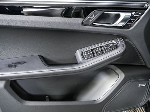 New 2026 Porsche Macan S image 6