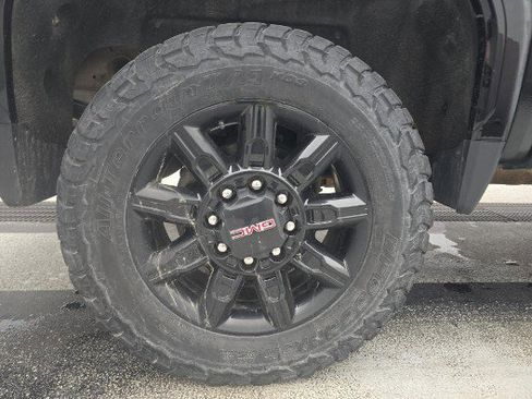 Used 2025 GMC Sierra 2500 AT4 w/ AT4 Premium Plus Package AWD/4WD image 15