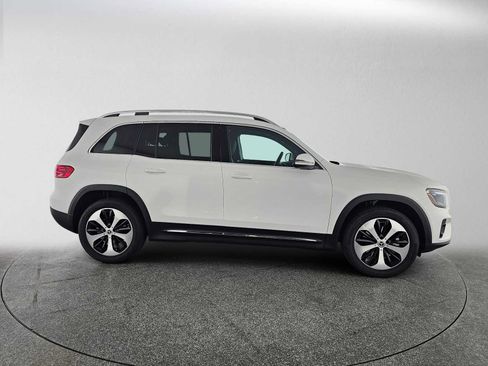 New 2026 Mercedes-Benz GLB 250 image 2