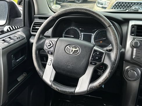Used 2015 Toyota 4Runner SR5 RWD image 16