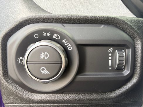 New 2026 Jeep Gladiator Sport AWD/4WD image 18