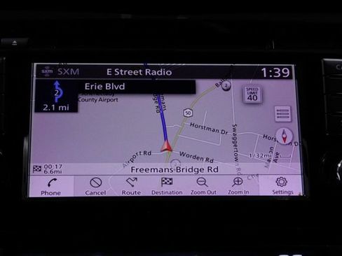 Used 2018 Nissan Rogue SV w/ Premium Package image 31