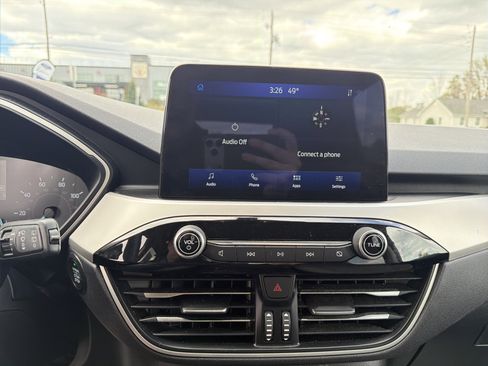 Certified 2020 Ford Escape SE image 24