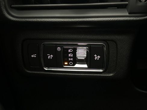 Certified 2022 Lincoln Corsair FWD image 28