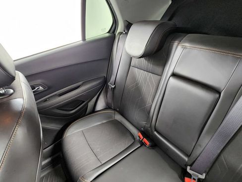 Used 2018 Chevrolet Trax LT w/ LT Convenience Package AWD/4WD image 14