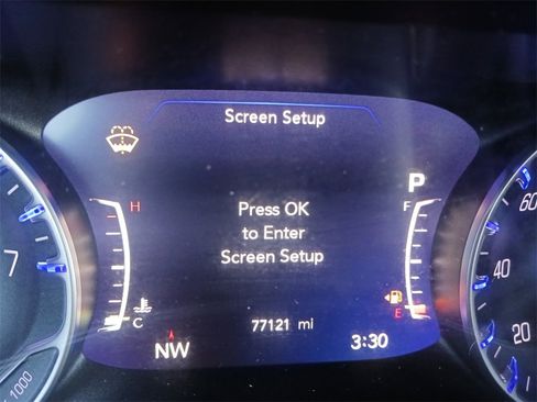 Used 2023 Chrysler Pacifica Touring-L image 19