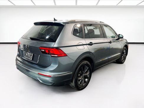 Used 2022 Volkswagen Tiguan SE FWD image 4