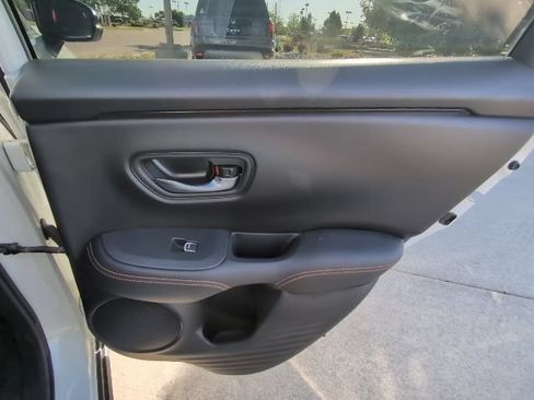 Used 2025 Honda HR-V Sport image 27