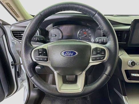 Used 2023 Ford Explorer XLT w/ Equipment Group 202A image 13