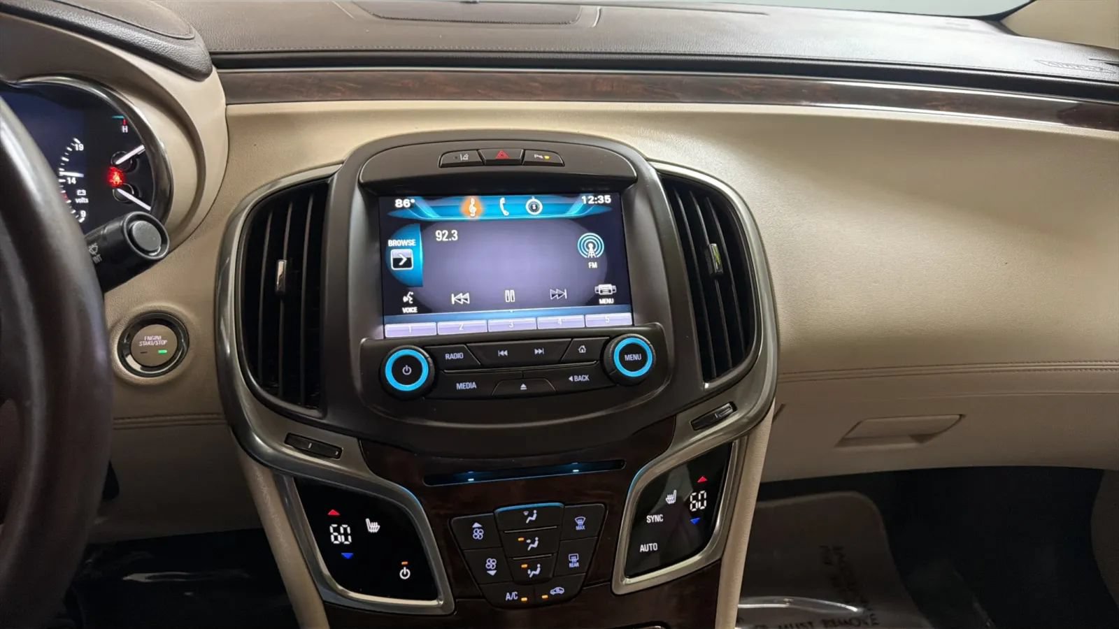 Used 2015 Buick LaCrosse Leather w/ Experience Buick Package FWD image 13