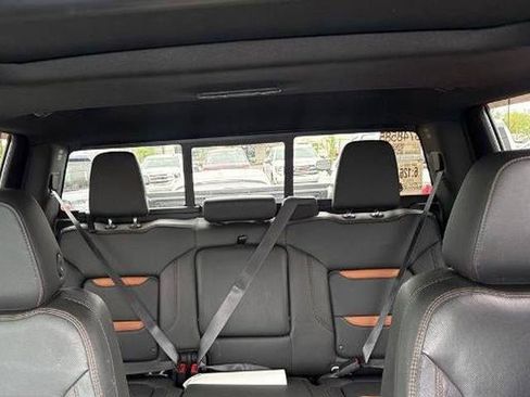 Used 2021 GMC Sierra 2500 AT4 w/ AT4 Preferred Package AWD/4WD image 11