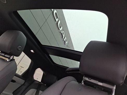 New 2026 Land Rover Range Rover Evoque Dynamic SE image 9