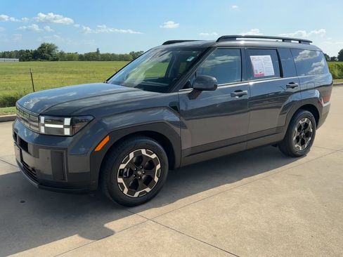 Used 2025 Hyundai Santa Fe SEL FWD image 5