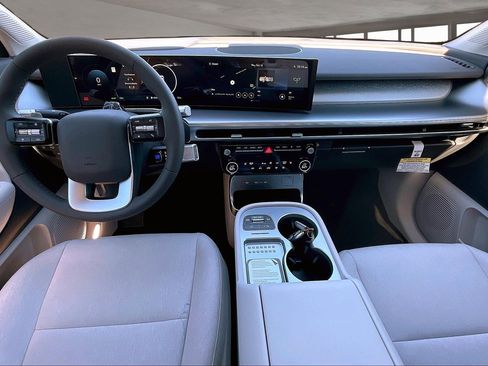 New 2026 Hyundai Ioniq 9 S image 5