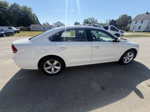 Used 2013 Volkswagen Passat TDI SE FWD image 8