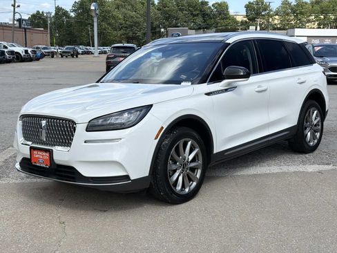 Used 2022 Lincoln Corsair AWD w/ Premium Package image 9
