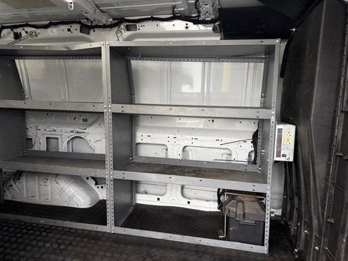 Used 2016 Ford Transit 250 130 Low Roof image 22