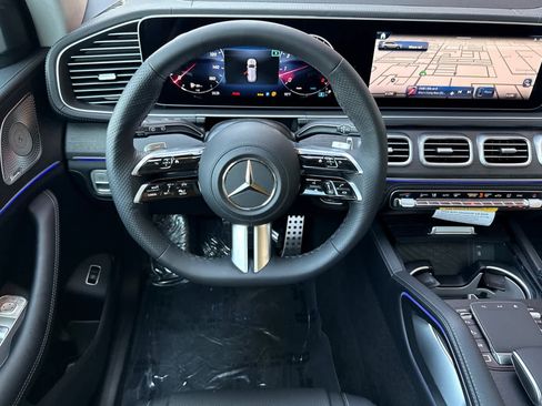 New 2026 Mercedes-Benz GLS 580 4MATIC image 13