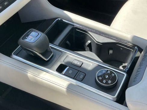 Certified 2023 Nissan Pathfinder SL w/ SL Premium Package AWD/4WD image 26