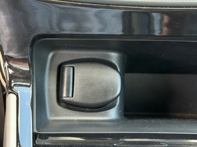 Used 2018 Nissan Sentra SL FWD image 21