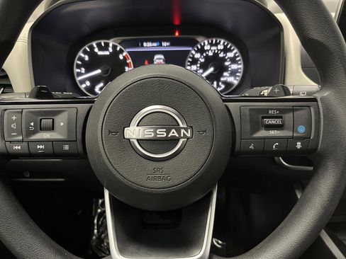 Used 2023 Nissan Rogue SV FWD image 13