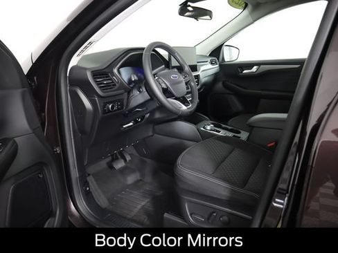 Used 2023 Ford Escape Active w/ Tech Pack #2 AWD/4WD image 32