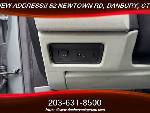Used 2017 Land Rover Discovery Sport HSE Luxury AWD/4WD image 19