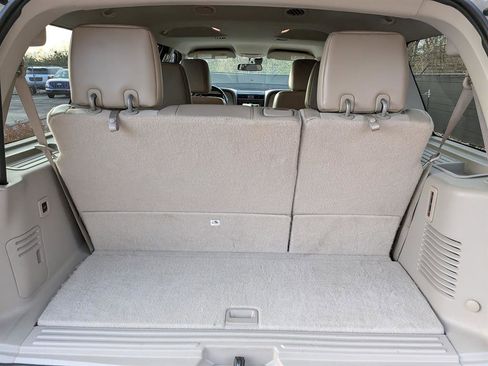 Used 2016 Lincoln Navigator Select image 20