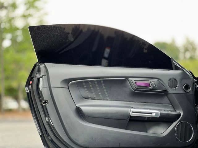 Used 2018 Ford Mustang GT Premium RWD image 14