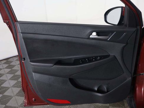 Used 2019 Hyundai Tucson Value FWD image 20