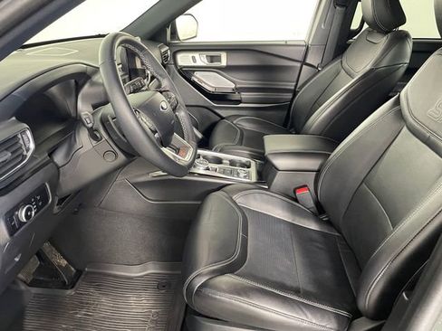 Used 2024 Ford Explorer ST w/ Equipment Group 401A AWD/4WD image 2