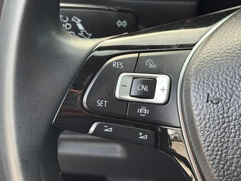 Used 2020 Volkswagen Tiguan SE w/ Panoramic Sunroof Package FWD image 28