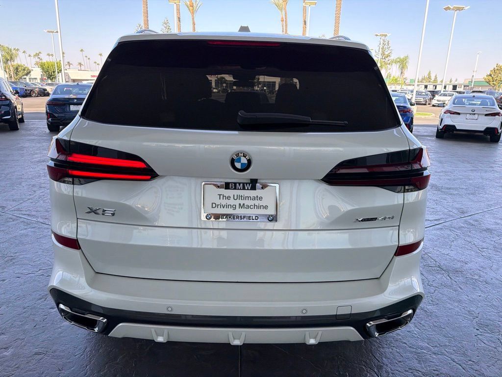 Used 2026 BMW X5 xDrive40i AWD/4WD image 4