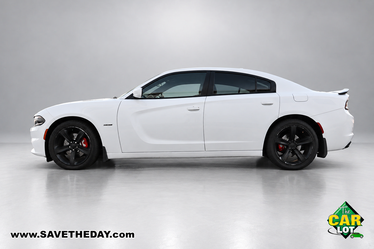 Used 2016 Dodge Charger R/T w/ Navigation & Travel Group RWD image 3