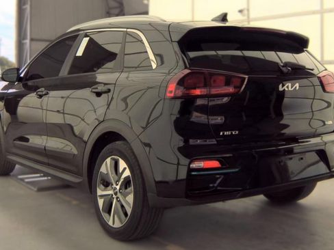Used 2022 Kia Niro EX FWD image 6