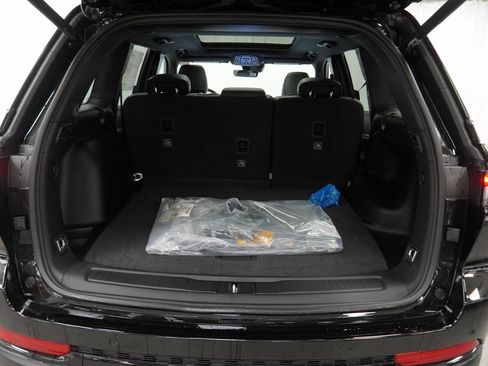 New 2025 Jeep Grand Cherokee Limited w/ Trailer Tow Package image 31