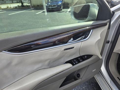 Used 2013 Cadillac XTS Platinum image 14