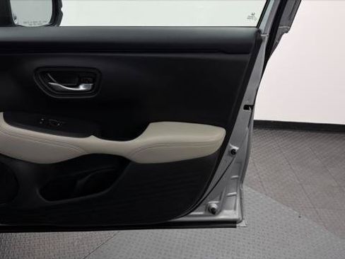Used 2023 Honda HR-V LX image 20