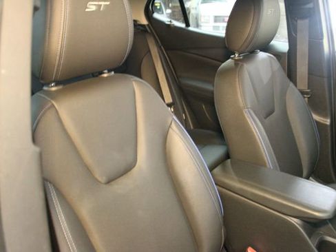 Used 2025 Buick Encore GX Sport Touring w/ Experience Buick Package image 11