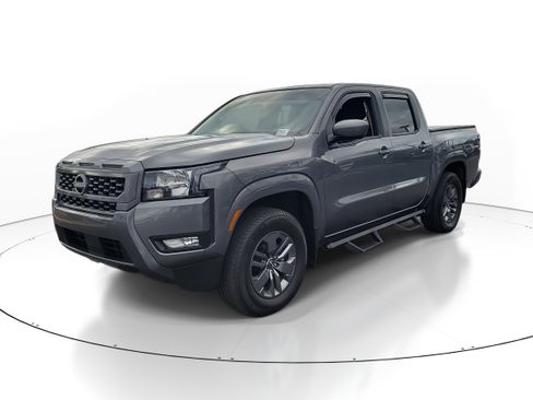 Used 2025 Nissan Frontier SV w/ SV Convenience Package image 3