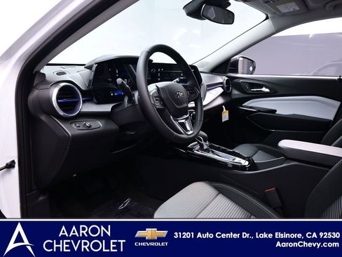 New 2026 Chevrolet Trax LT w/ Driver Confidence Package FWD image 7