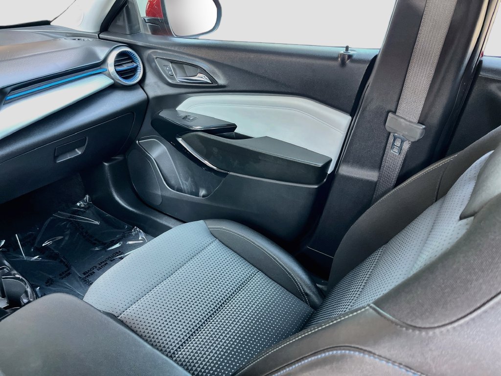 Used 2026 Chevrolet Trax LT FWD image 21