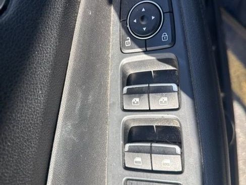 Used 2022 Hyundai Santa Fe SEL w/ Convenience Package image 14