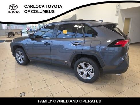 Used 2025 Toyota RAV4 LE AWD/4WD image 9