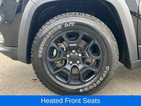 Used 2022 Jeep Cherokee Latitude AWD/4WD image 26