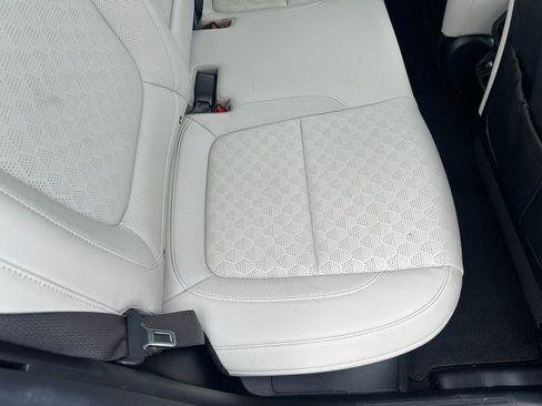 Used 2023 Kia Seltos EX image 19