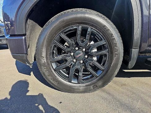 Used 2022 GMC Sierra 1500 Elevation w/ Preferred Package image 10