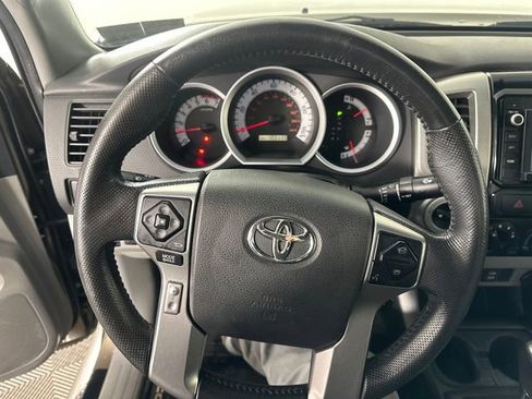 Used 2015 Toyota Tacoma 4x4 Access Cab V6 w/ TRD Off-Road Package image 22